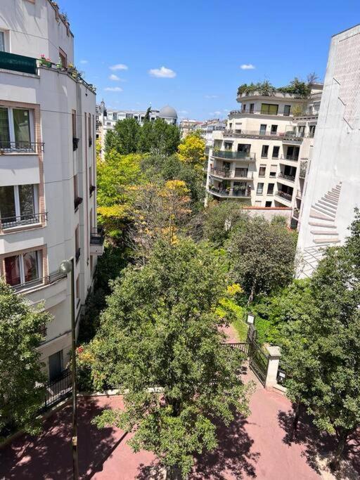 Studio A Deux Pas De Paris Levallois-Perret Exterior foto