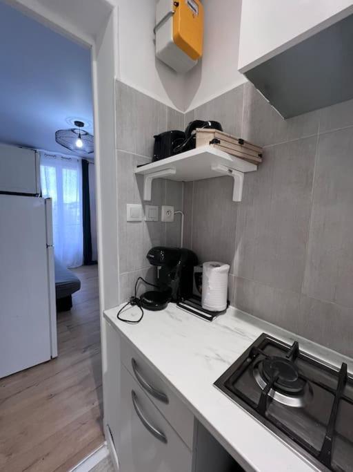 Studio A Deux Pas De Paris Levallois-Perret Exterior foto